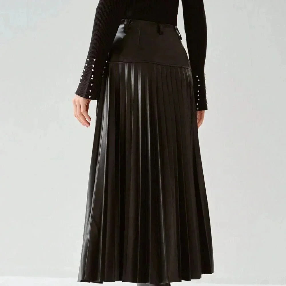 Black Casual Women's Romantic Black Pleated PU Skirt - Picture 4 of 5